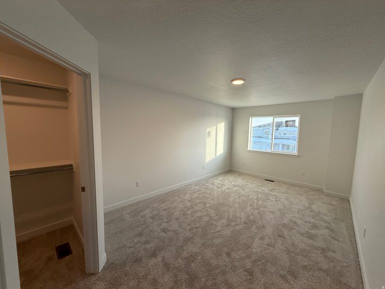 McCoy 210 bedroom1